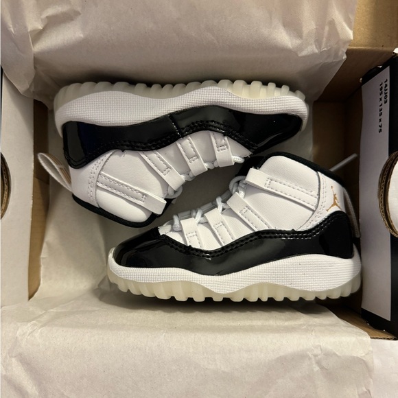 *SOLD* Jordan 4 TD - Picture 5 of 7